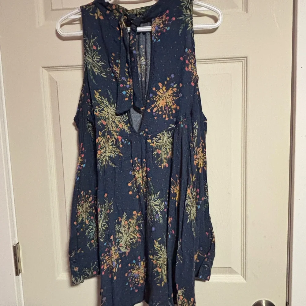 Free People Blue Floral Tunic - Picture 7 of 11